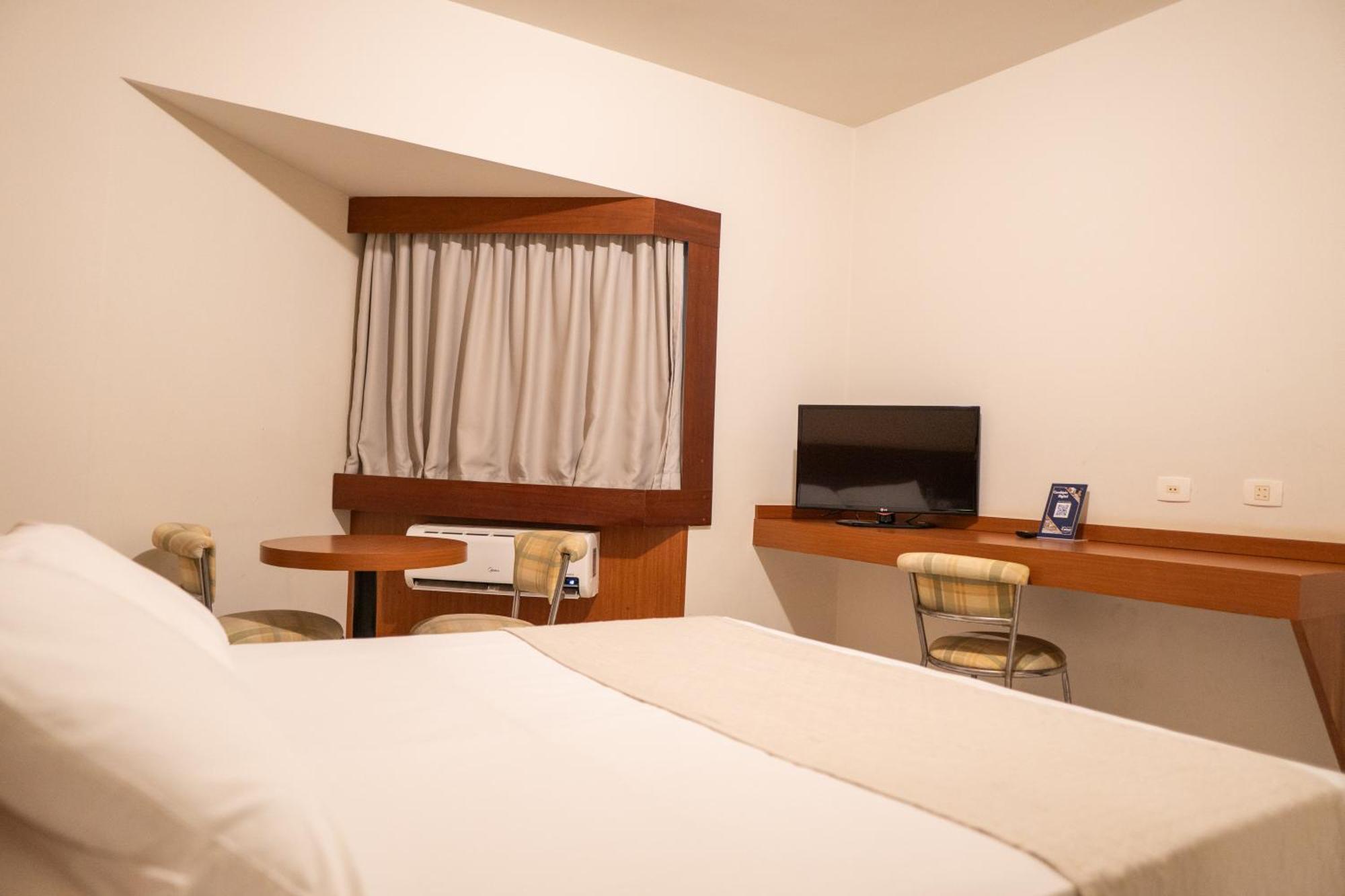 Hotel Caiuá Umuarama Kültér fotó